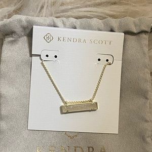 Kendra Scott Leanor Bar Pendant Necklace